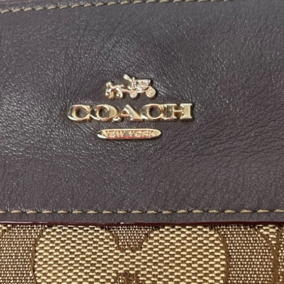 Coach Signature Jacquard Lexy Shoulder/ Handbag Purse - Picture 2 of 11